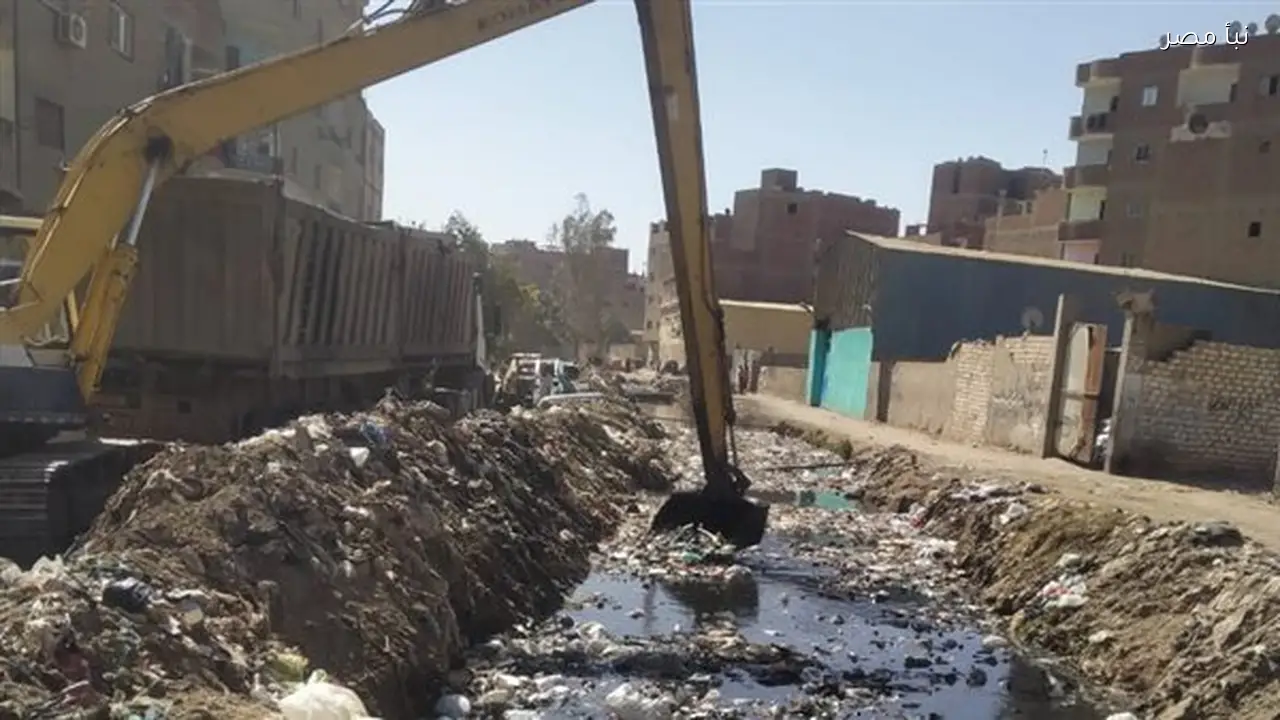 تحرك عاجل لحل أزمة تراكم المخلفات والقمامة في منطقة مصرف أبو عوض بالهرم