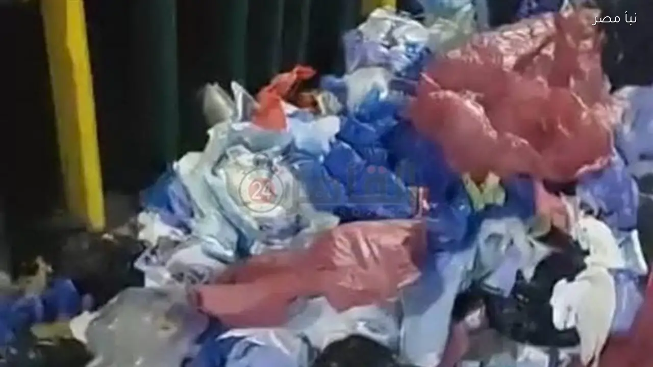 تحرير محاضر لعيادات في أشمون بسبب إلقاء النفايات الخطرة في الشارع