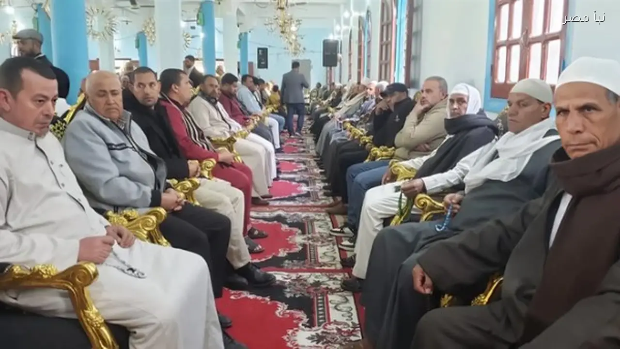 تشييع والد مي عمر في البحيرة بحضور الشيخ ممدوح عامر وعزاء مستمر للمحبين