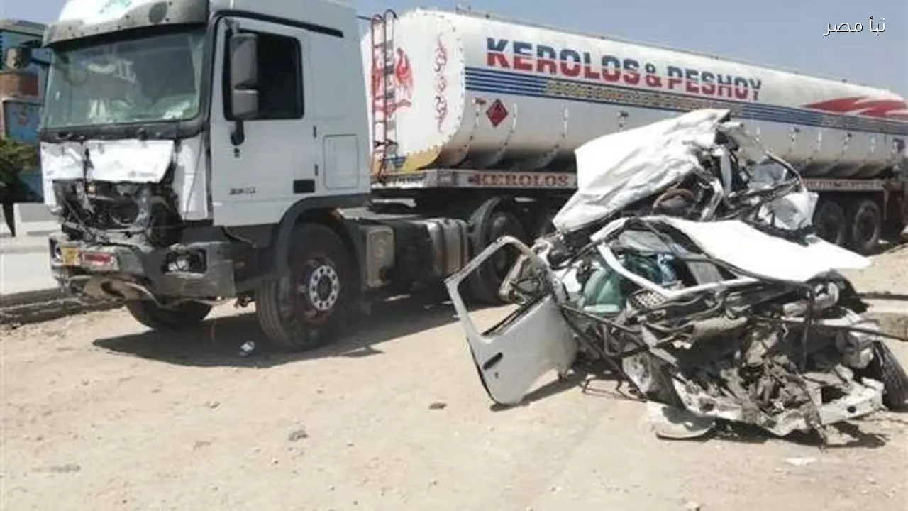 تصادم بين سيارة ملاكي وميكروباص يسفر عن إصابة عشرة أشخاص بالطريق الصحراوي بالبحيرة