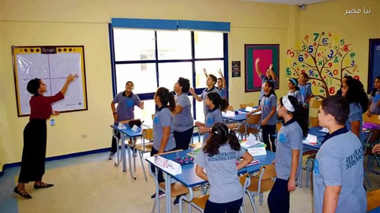 تعليم القاهرة يخصص فقرات بالإذاعة المدرسية للحديث عن احترام الكبير في أول أيام الدراسة