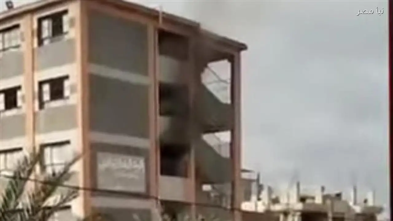 توصية بإيقاف عامل مدرسة بالخصوص ثلاثة أشهر ونقله وإحالة واقعة اصطحابه سيدة ليلا للنيابة