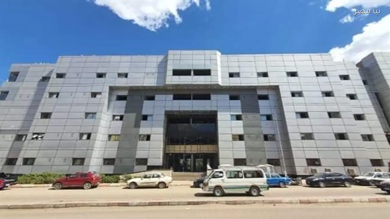 جامعة أسوان تبدأ تشغيل مستشفياتها الجامعية وربطها بمنظومة التحول الرقمي لتعزيز جودة الرعاية الصحية