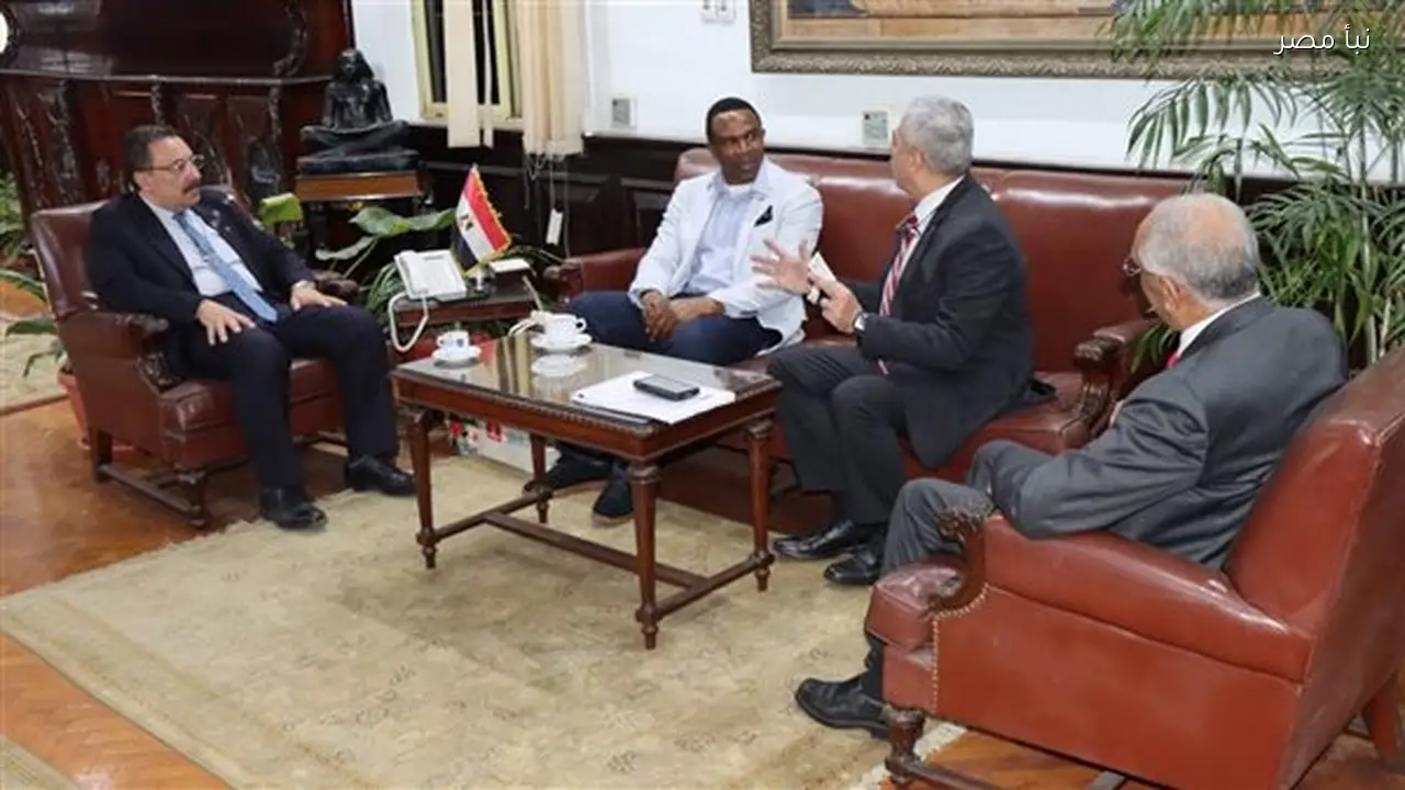 جامعة الإسكندرية تستقبل المدير الإقليمي للعلاقات الدولية بجامعة ووسونج الكورية لدعم مشاريع الذكاء الاصطناعي