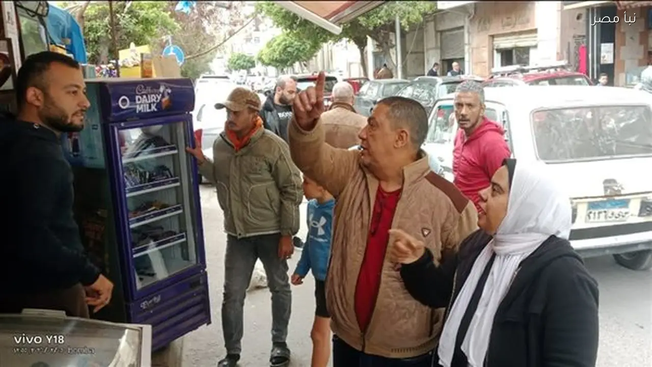 جهود حي وسط بالإسكندرية في إزالة الإشغالات وتحصيل الغرامات