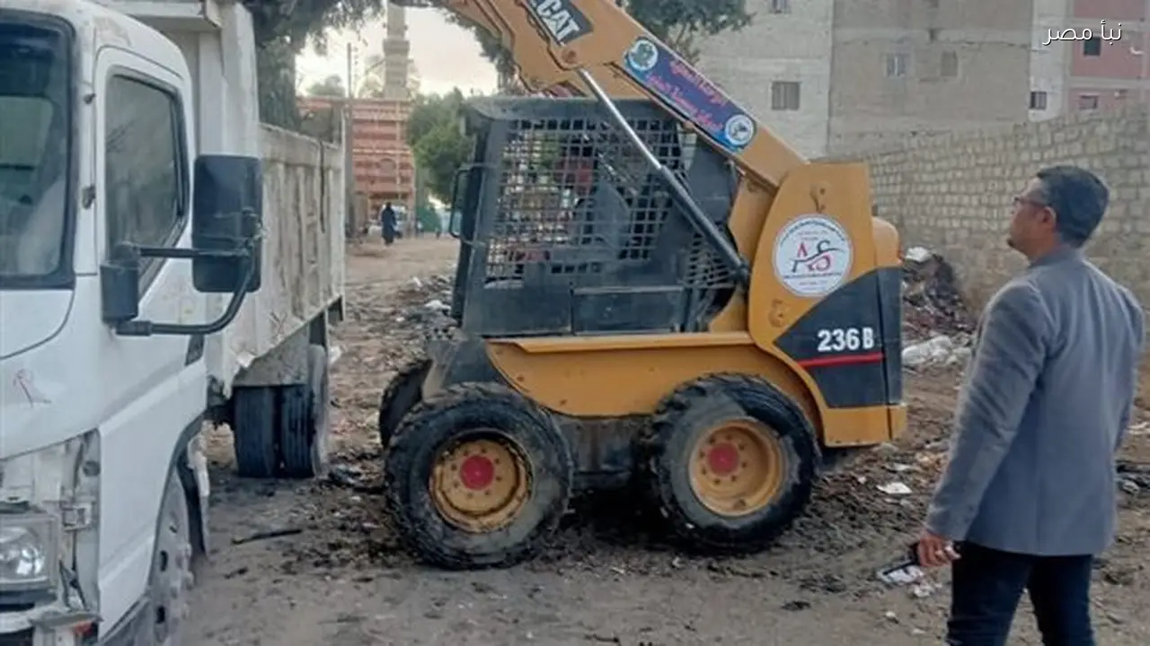 حملات شاملة للنظافة ورفع الإشغالات وتمهيد الطرق في أحياء مدينة المنيا