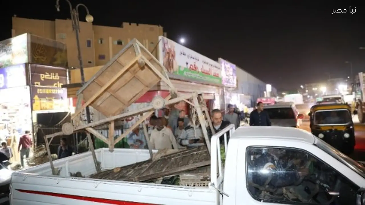حملات في أسواق وشوارع مدينة أسوان تزيل أكثر من 250 حالة إشغال