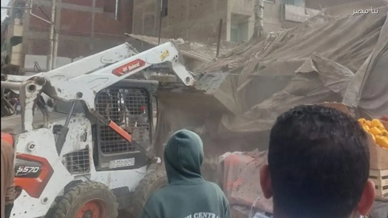 حملات لإزالة الإشغالات لتحسين الحركة المرورية في محافظة الشرقية