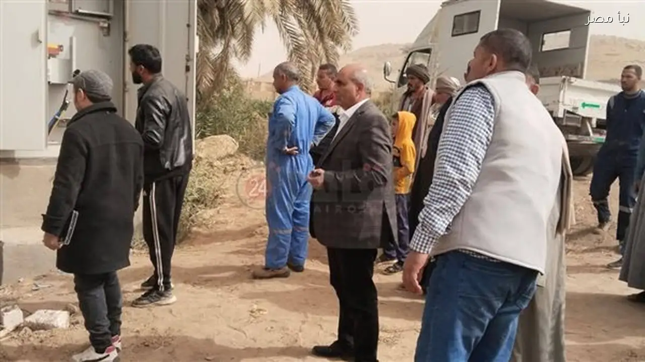 حملة مشتركة لإزالة محول كهربائي مخالف في طامية استجابة لشكاوى المزارعين
