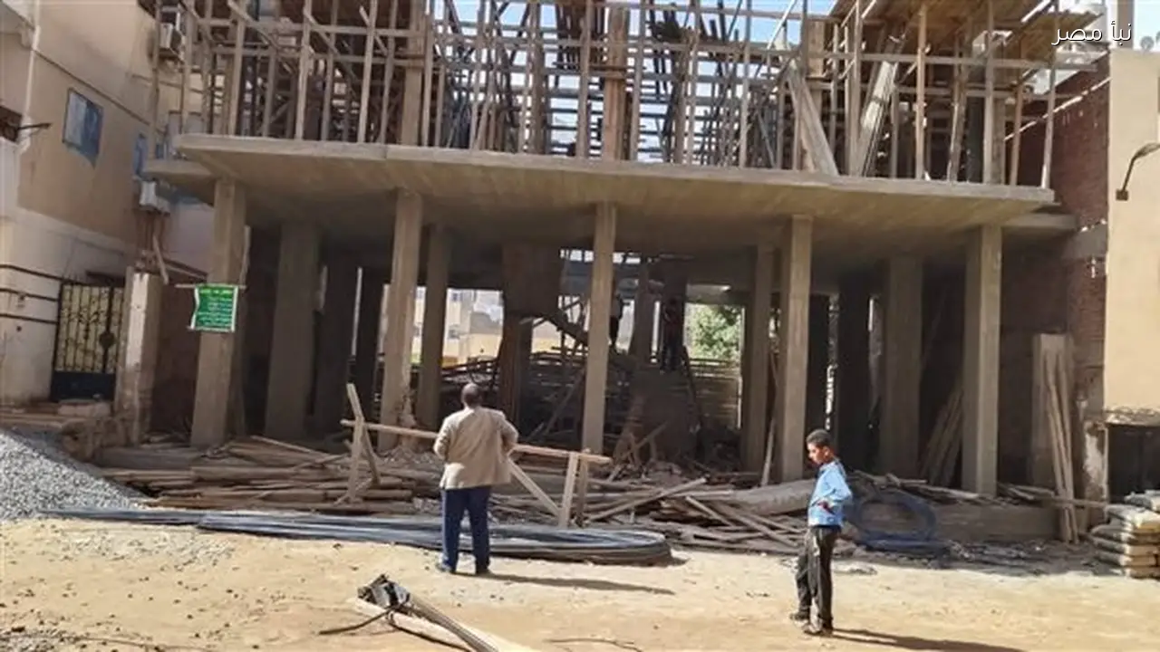 حي جنوب الغردقة يطلق حملة للحد من أعمال البناء المخالف في منطقة المستلزمات