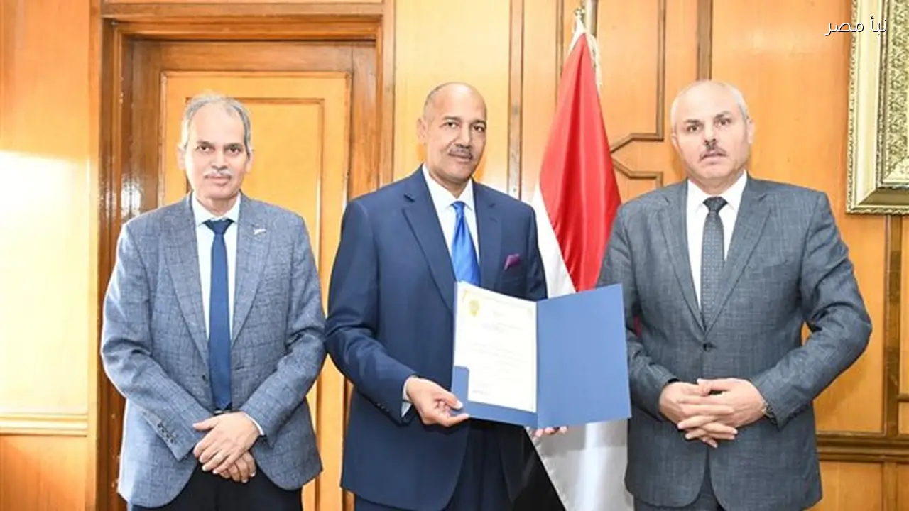 رئيس جامعة قناة السويس يقرر تعيين السيد عويس وكيلا لكلية الزراعة