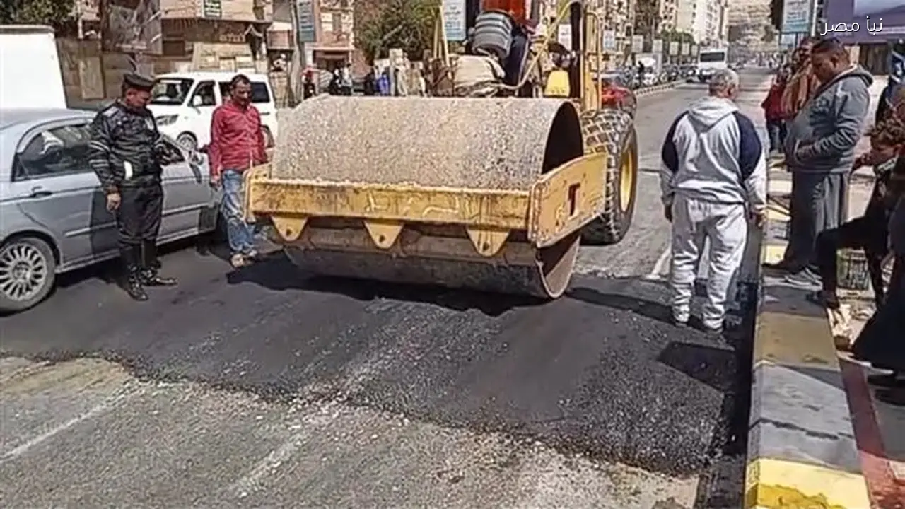 رئيس مدينة المنيا يتفقد جهود تعزيز الأمان المروري وتطوير المدخل الشرقي للمدينة