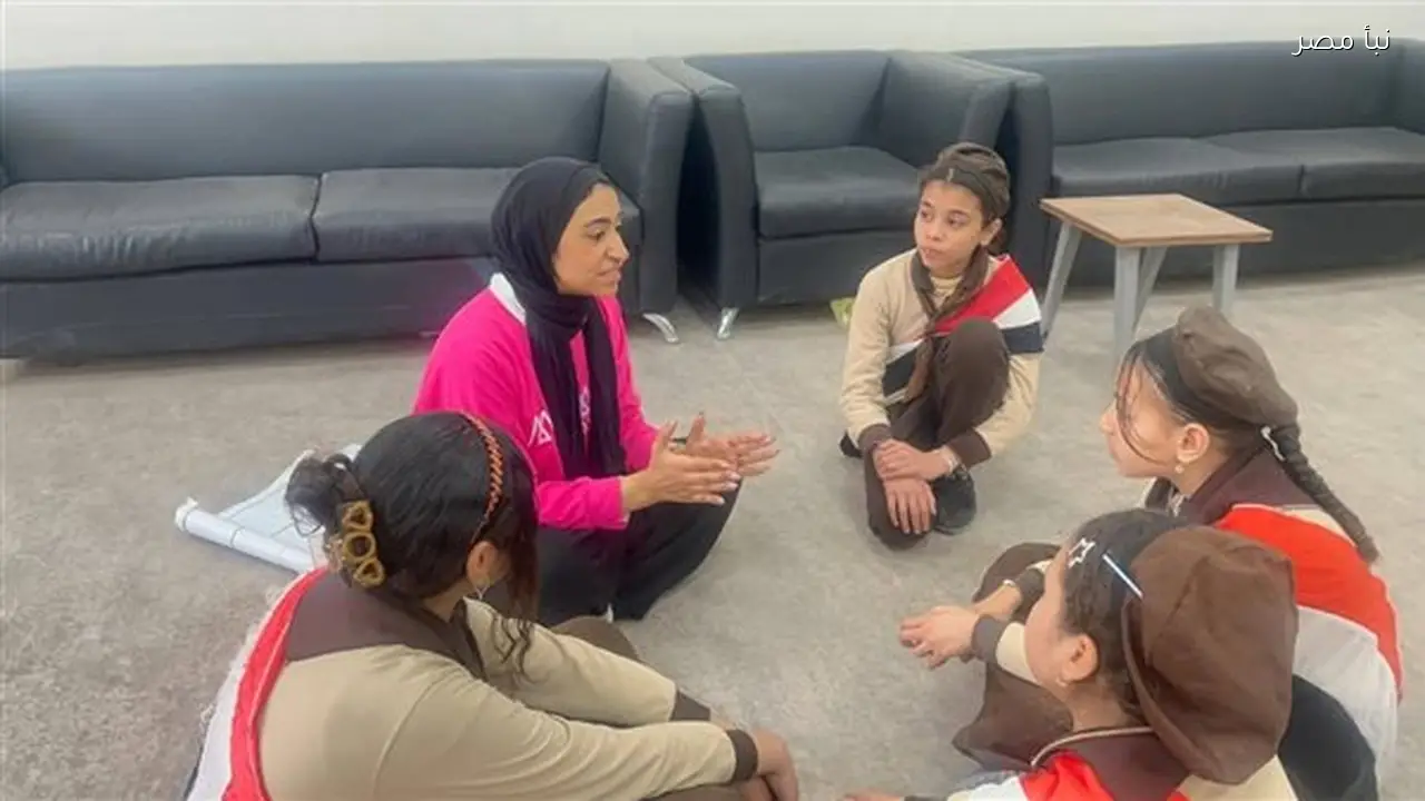 «ريحانة أسيوط» تنظم لقاء توعويا لفتيات البرنامج في مركز التنمية الشبابية