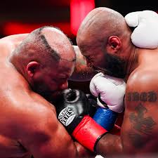 سقوط شعر الملاكم جاريل ميلر