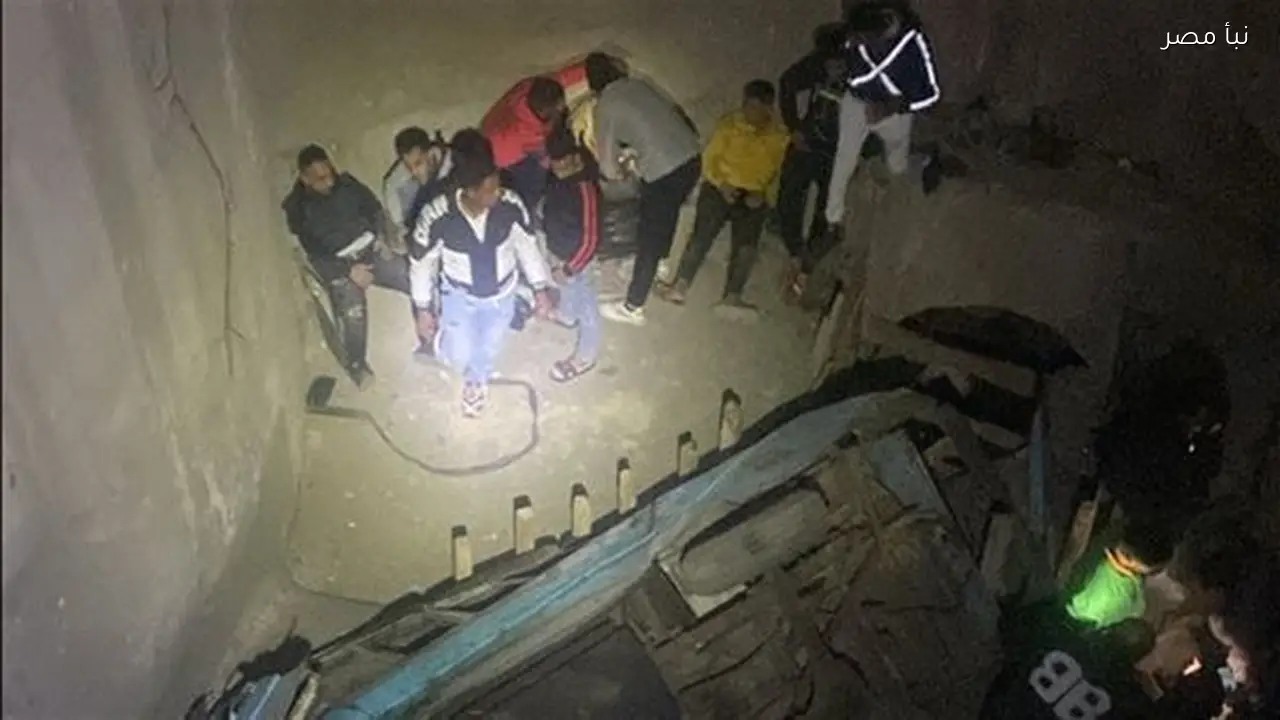 سقوط ميكروباص داخل حفرة عميقة في الزاوية الحمراء بمحافظة القاهرة تفاصيل جديدة من مصدر رسمي
