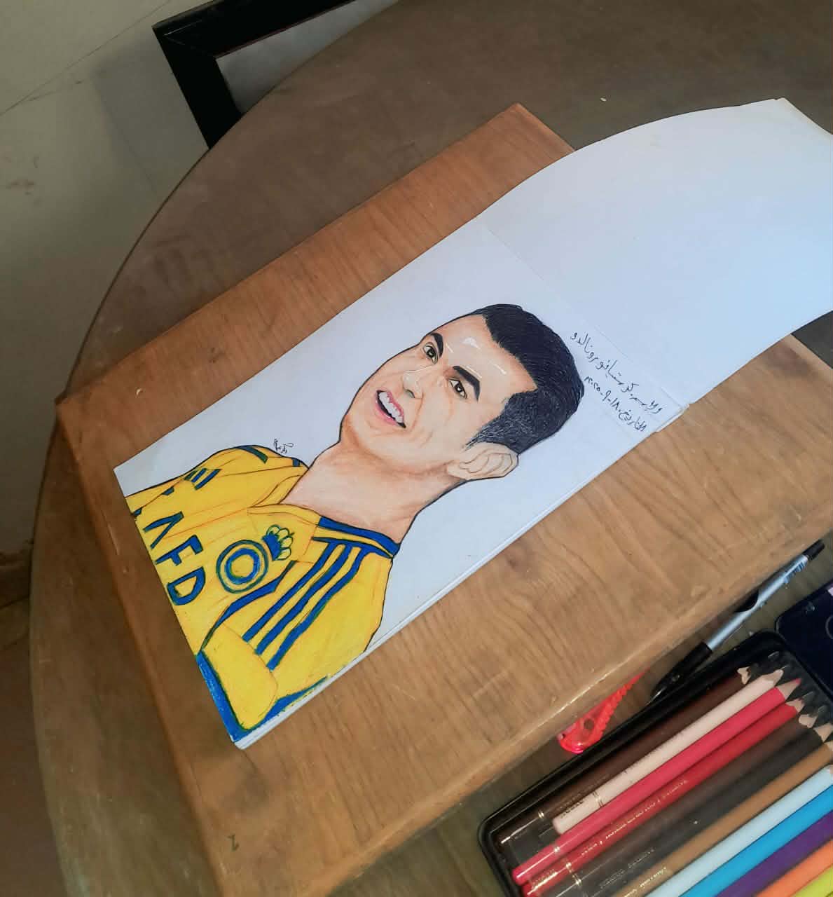 شاب من سوهاج يتحدى الظروف ويبحث عن حلمه