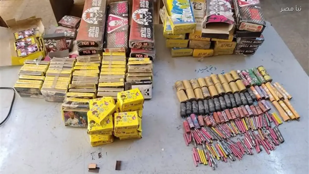 ضبط ثلاثة آلاف صاروخ ألعاب نارية في القليوبية خلال حملة أمنية موسعة