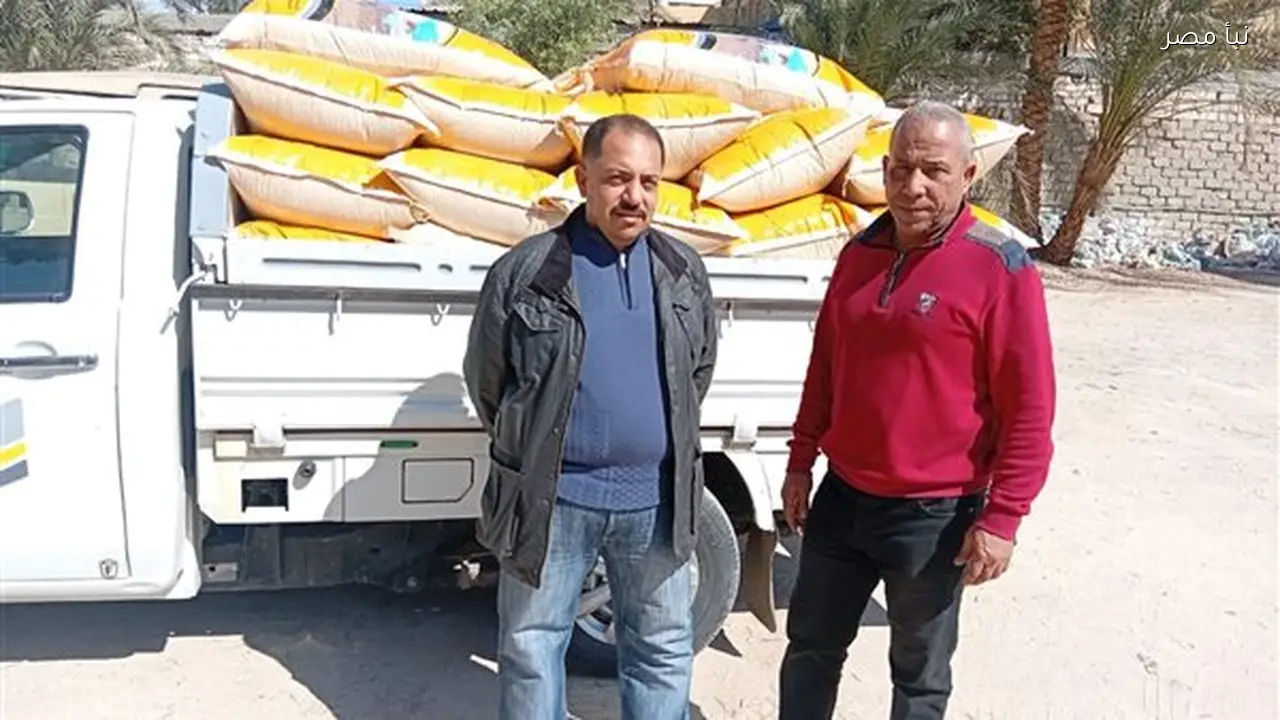 ضبط مصنع غير مرخص لتعبئة الأعلاف الحيوانية في عرب العوامر بأسيوط