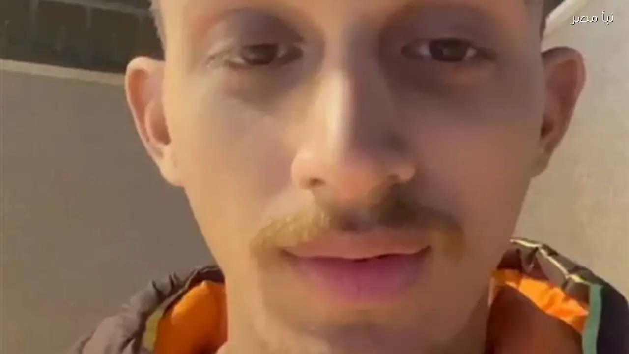 طالب جامعي يستغيث من مقهى بالهرم بعد منعه من الدخول لتسليم طلبات توصيله