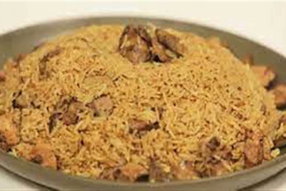 عمل أرز بالخلطة والزبيب واللوز