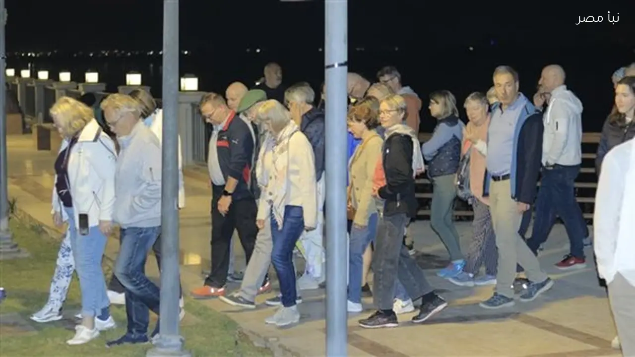 فوج سياحي دولي يعزز الحركة السياحية في بني سويف بجولة على كورنيش النيل