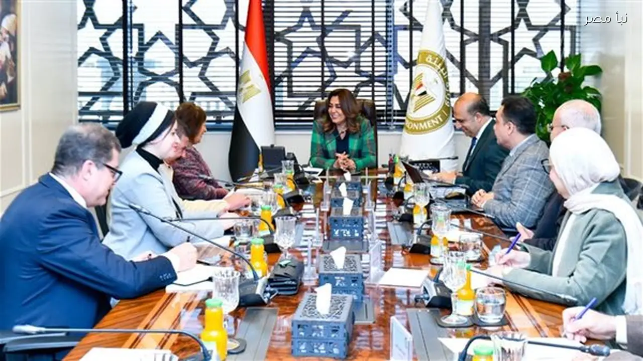 قرارات حاسمة من وزارة البيئة لتنظيم أنشطة جمع وفرز المخلفات بعد حريق منشأة ناصر لحماية المواطنين