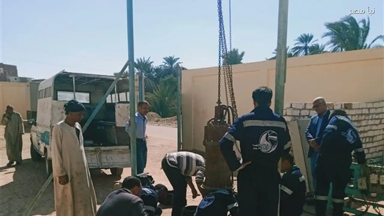 محافظ أسوان يتفاعل مع شكاوى أهالي قرية جعفر الصادق حول انقطاع مياه الشرب