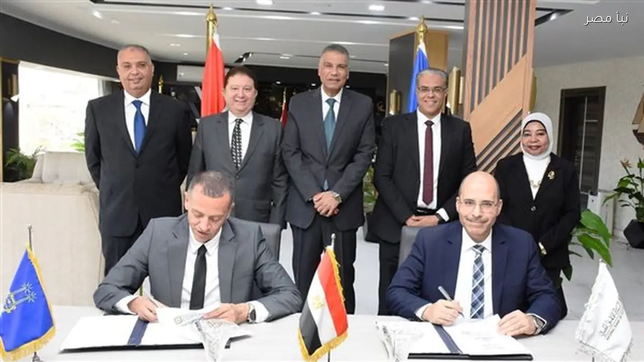 محافظ أسوان يشهد توقيع تجديد عقد الاتفاق مع البنك الأهلي لتنفيذ المشروعات الجديدة