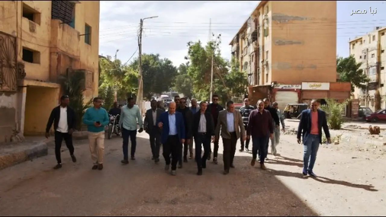 محافظ أسوان يعلن تعديل مسار السيارات في منطقة مزلقان السيل القديم لتحسين الحركة المرورية