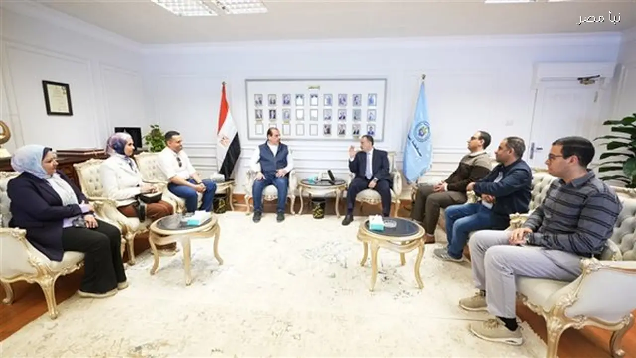 محافظ أسيوط يبحث مع نائب وزير الصحة سبل دعم المنظومة الصحية خلال زيارته للمحافظة