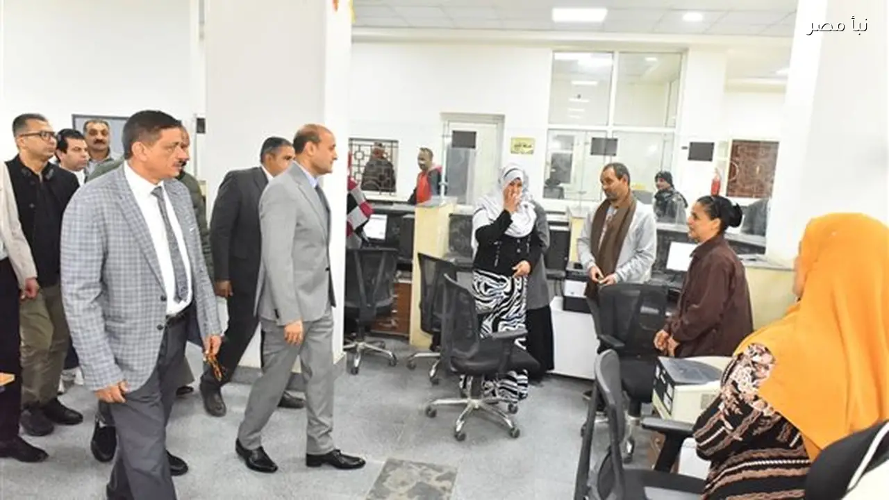 محافظ أسيوط يتفقد التشغيل التجريبي لمجمع الخدمات الحكومية في ساحل سليم