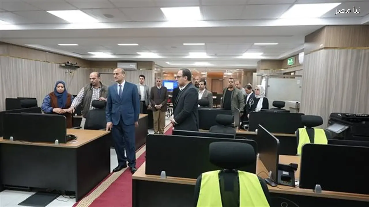 محافظ أسيوط يتفقد مركز سيطرة الشبكة الوطنية للطوارئ ويتابع تنفيذ المرحلة الثانية من الموجة الثامنة والعشرين لإزالة التعديات