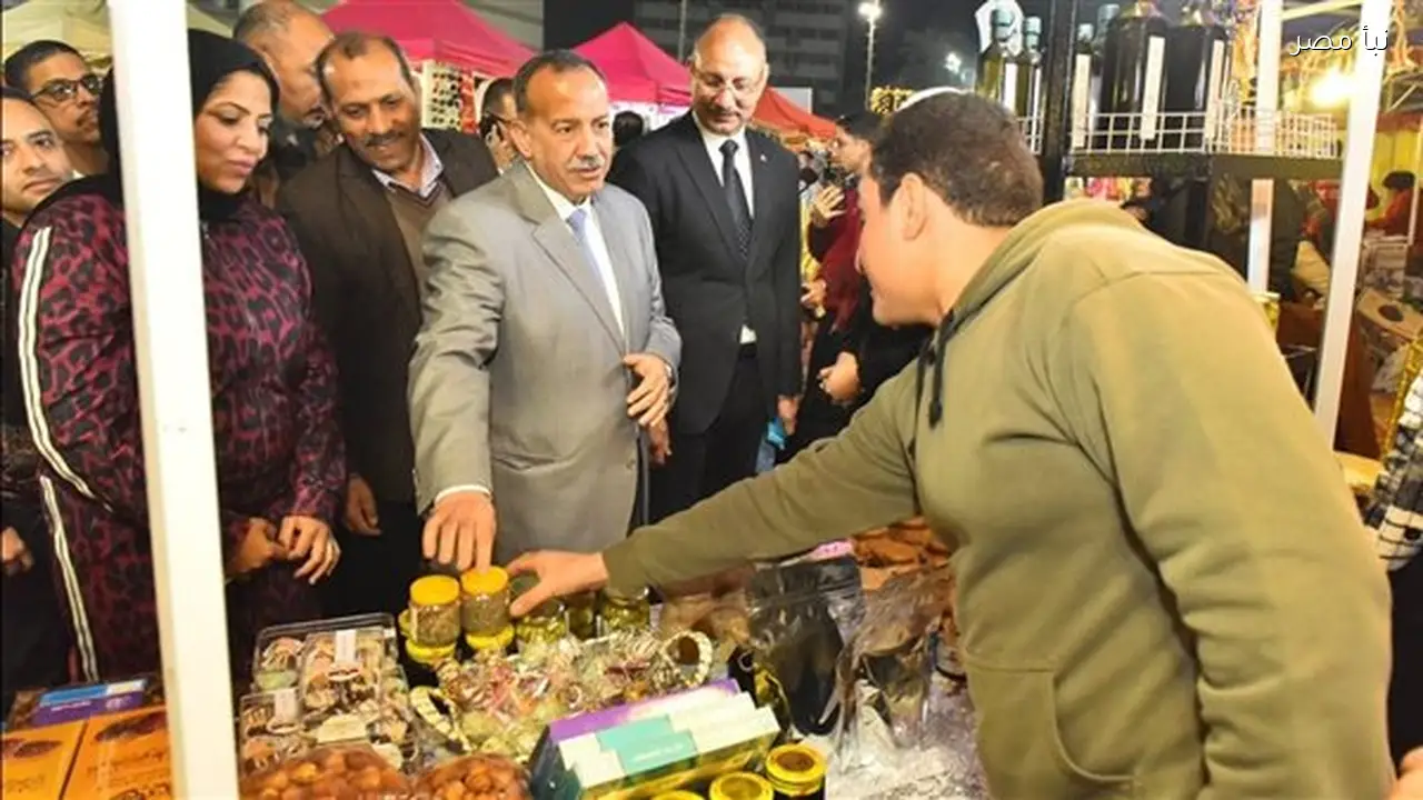 محافظ أسيوط يتفقد معرض المنتجات والسلع ويؤكد على أهمية دعم المبادرات المجتمعية