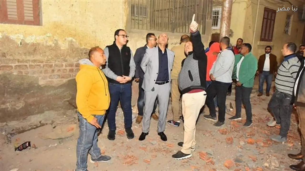 محافظ أسيوط يتولى حملة لإزالة بناء مخالف بشارع محمد علي مكارم