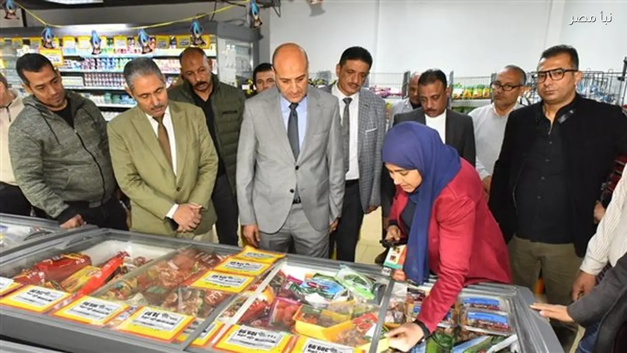 محافظ أسيوط يزور معرض أهلا رمضان في نزلة عبداللاه لتعزيز دعم الأسر المحتاجة