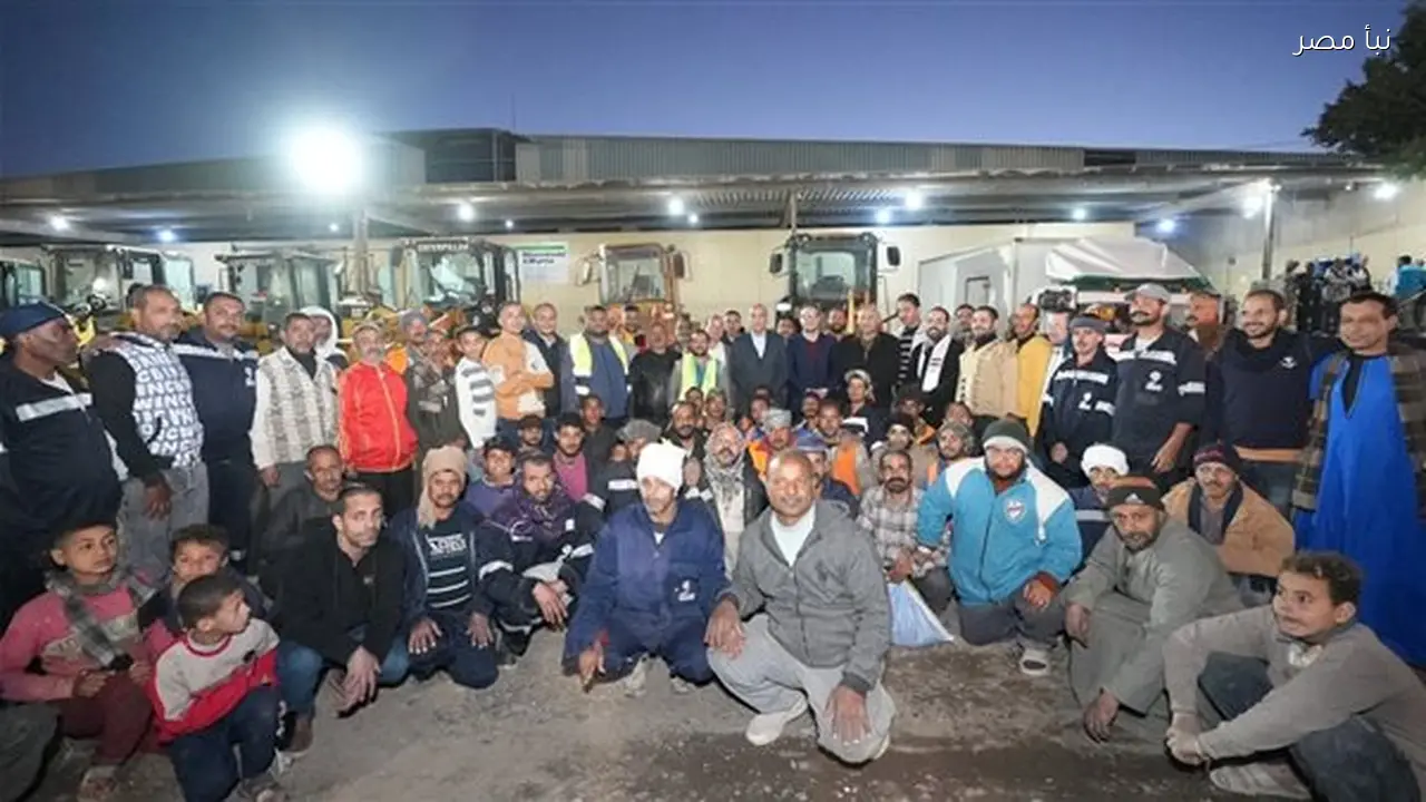 محافظ أسيوط يشارك عمال نظافة حي غرب في إفطار جماعي لتعزيز الروابط المجتمعية