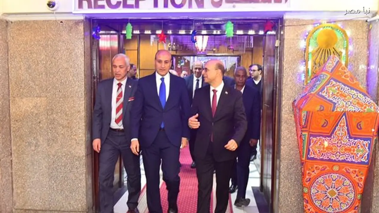 محافظ أسيوط يشارك في إفطار رمضان مع مجلس جامعة أسيوط لتعزيز التعاون المحلي