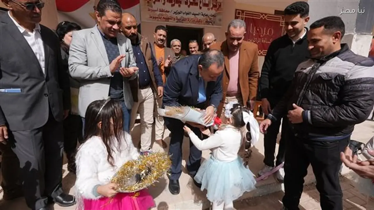 محافظ أسيوط يفتتح مركز إبداع للحرف اليدوية والتراثية في مدرسة الزخرفية