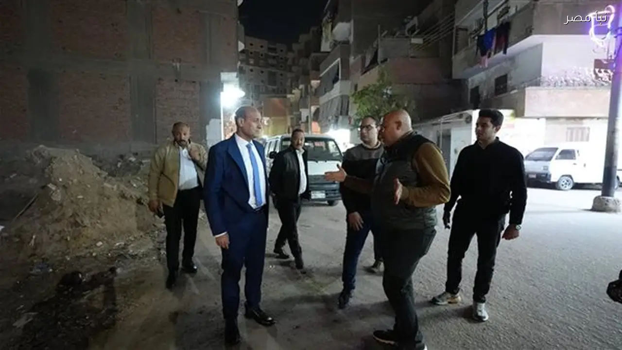 محافظ أسيوط يقوم بجولة مفاجئة بحي غرب ويطلق حملة لرفع المخلفات بشكل مكثف