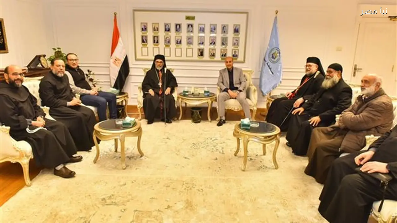 محافظ أسيوط يلتقي وفد الكنيسة الكاثوليكية لتهنئته بتوليه منصبه الجديد