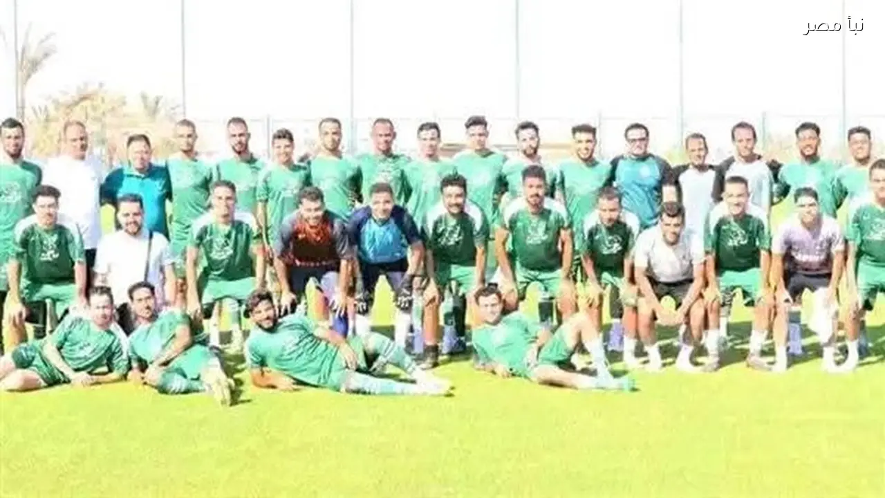 محافظ أسيوط يهنئ فريق منفلوط بمناسبة صعوده إلى دوري القسم الثالث