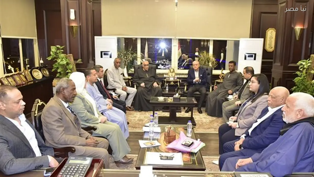 محافظ الأقصر يناقش مع أعضاء مجلسي النواب والشيوخ قضايا التنمية المحلية