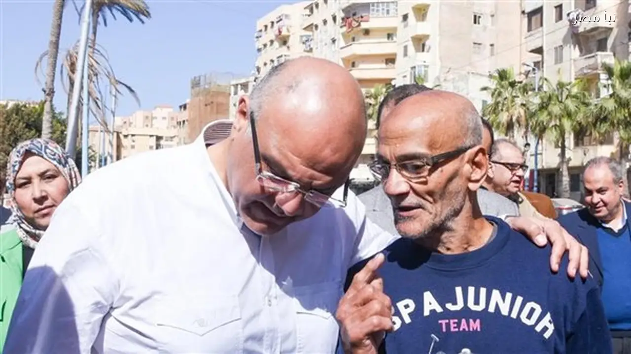 محافظ الإسكندرية يزور المركز التكنولوجي بحي الجمرك ويستمع لشكاوى ومطالب المواطنين