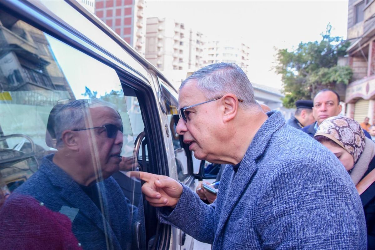 محافظ الإسكندرية يطمئن على الأجرة