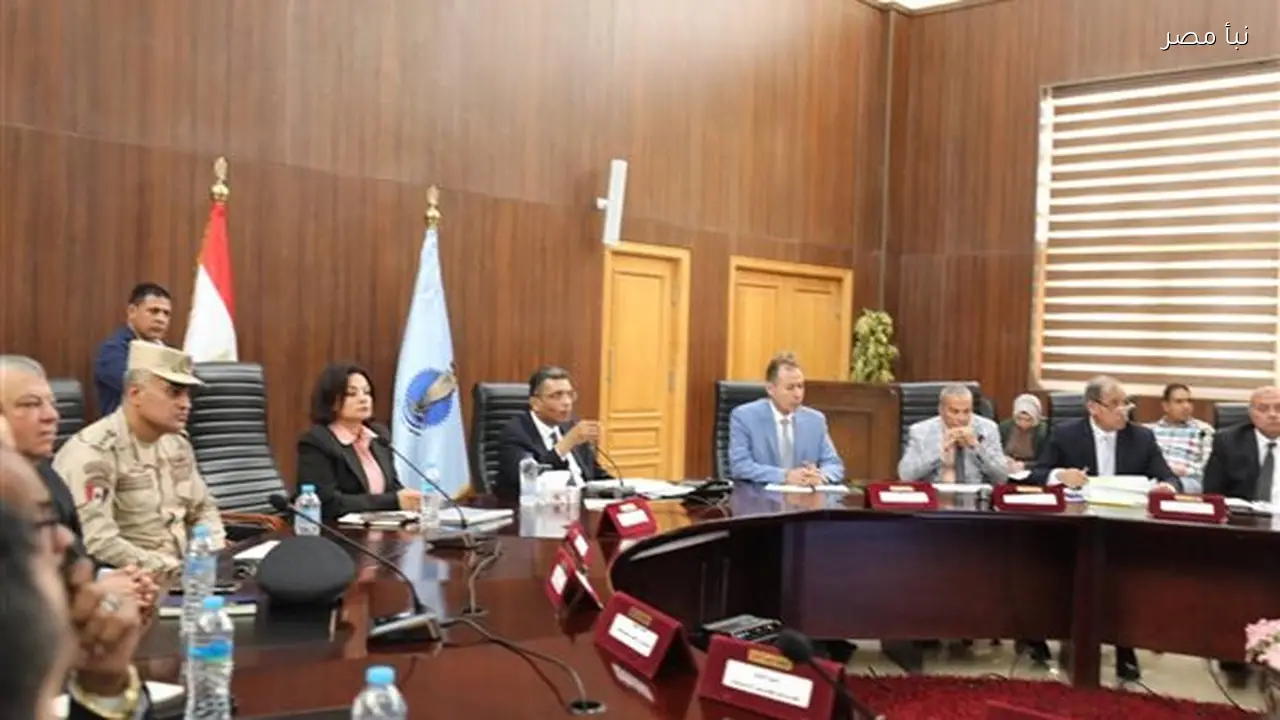 محافظ البحر الأحمر يعقد أول مجلس تنفيذي ويؤكد رفع درجة الاستعداد القصوى لاستقبال شهر رمضان