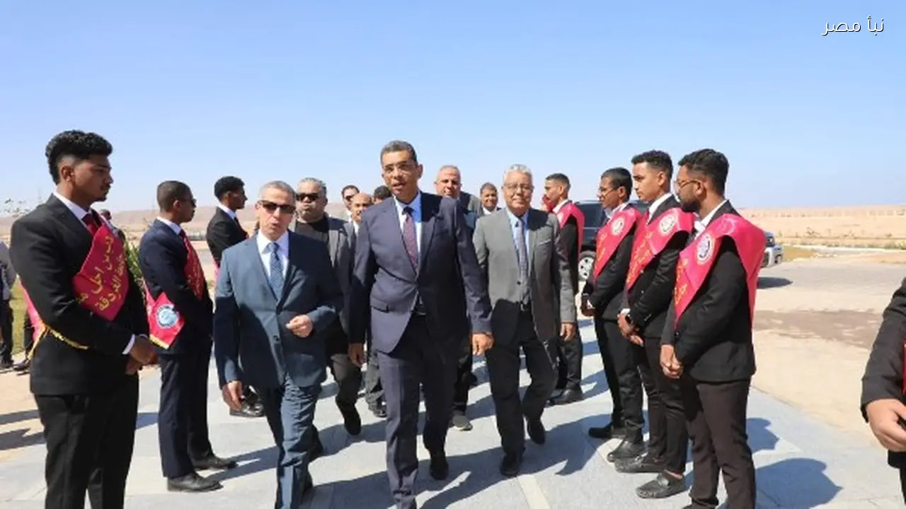 محافظ البحر الأحمر يعلن دعم إنشاء كلية الطب والمستشفى الجامعي لتعزيز الخدمات الصحية