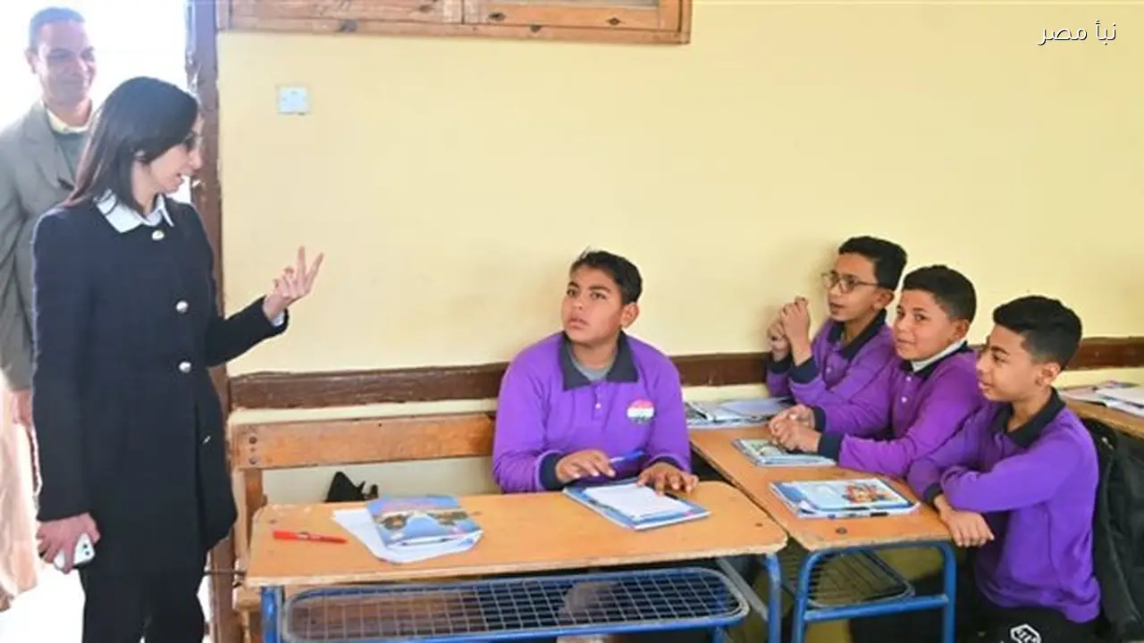 محافظ البحيرة تتابع سير العملية التعليمية في مدرسة الشهيد كارم بسيدي غازي بكفر الدوار