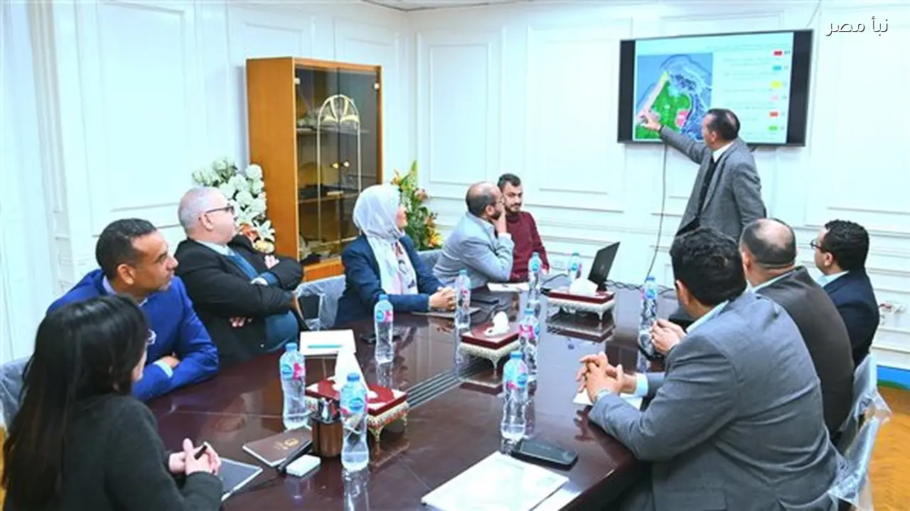 محافظ البحيرة تستقبل مساعد وزير التنمية المحلية لمتابعة مشروع تطوير مدينة رشيد