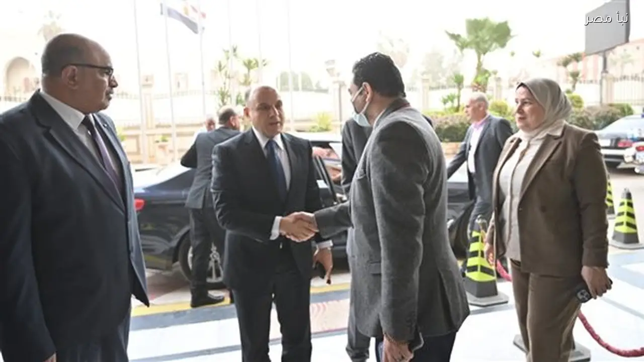 محافظ الغربية يبدأ مهام عمله بعد أداء اليمين الدستورية أمام الرئيس في ديوان عام المحافظة