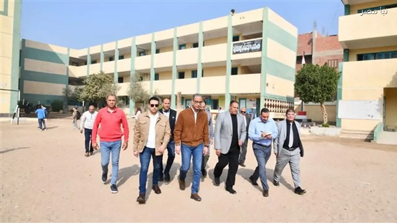 محافظ الفيوم يزور مشروعات مبادرة حياة كريمة في إطسا للاطلاع على سير العمل